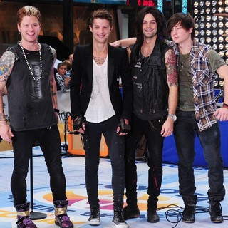Hot Chelle Rae in Hot Chelle Rae Perform at The Toyota Concert Series on The Today Show