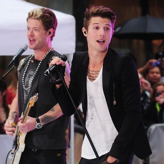 Nash Overstreet, Ryan Follese, Hot Chelle Rae in Hot Chelle Rae Perform at The Toyota Concert Series on The Today Show