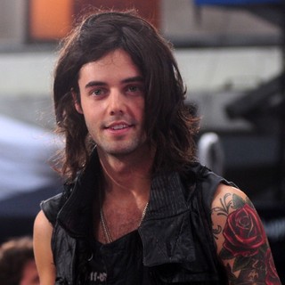 Ian Keaggy, Hot Chelle Rae in Hot Chelle Rae Perform at The Toyota Concert Series on The Today Show