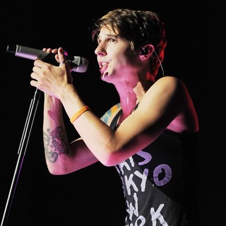 Ryan Follese, Hot Chelle Rae in Hot Chelle Rae Performing at The Fillmore