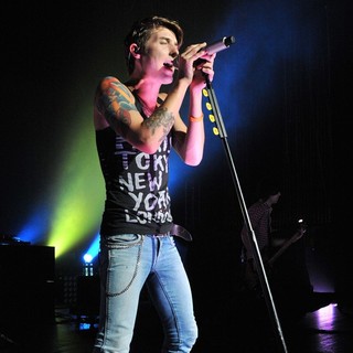 Ryan Follese, Hot Chelle Rae in Hot Chelle Rae Performing at The Fillmore