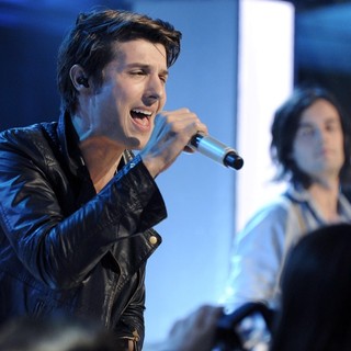 Ryan Follese, Ian Keaggy, Hot Chelle Rae in Hot Chelle Rae Performs Live on New.Music.Live to Promote Their Upcoming Album Whatever