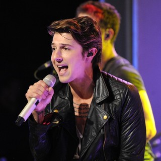 Hot Chelle Rae Performs Live on New.Music.Live to Promote Their Upcoming Album Whatever - hot-chelle-rae-performs-live-on-new-music-live-05