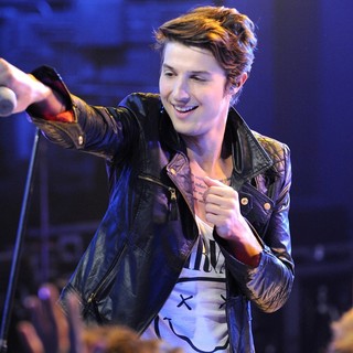 Hot Chelle Rae Performs Live on New.Music.Live to Promote Their Upcoming Album Whatever - hot-chelle-rae-performs-live-on-new-music-live-07