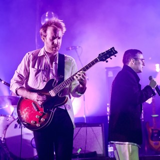 Hot Chip Performing Live - hot-chip-performing-live-07