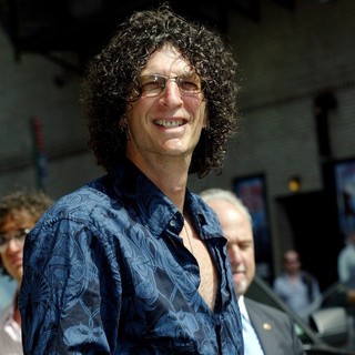 Howard Stern Outside The Ed Sullivan Theater for The Late Show With David Letterman - howard-stern-outside-the-ed-sullivan-theater-04