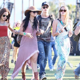 Vanessa Hudgens, Austin Butler in Celebrities at The 2012 Coachella Valley Music and Arts Festival - Day 2