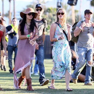 Vanessa Hudgens, Austin Butler in Celebrities at The 2012 Coachella Valley Music and Arts Festival - Day 2