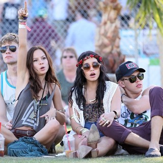Vanessa Hudgens, Austin Butler in Celebrities at The 2012 Coachella Valley Music and Arts Festival - Day 3