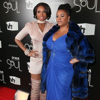 Jennifer Hudson, Jill Scott in The VH1 Divas Celebrates Soul - Arrivals