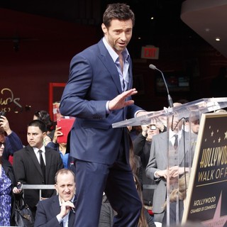 Hugh Jackman Is Honoured with A Hollywood Star on The Hollywood Walk of Fame - hugh-jackman-walk-of-fame-11