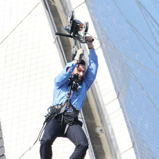 Hugh Jackman in Hugh Jackman Performs A Stunt on The Oprah Winfrey Show