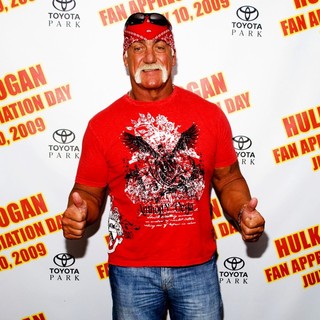 Hulk Hogan in Hulk Hogan and The Legends of Wrestling Fan Appreciation Day