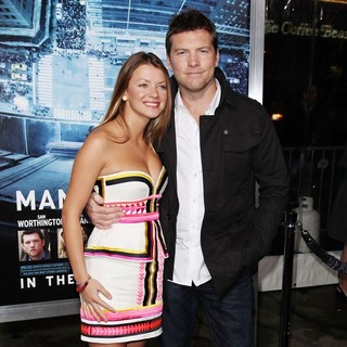 Sam Worthington in Premiere of Man on a Ledge - humphries-worthington-premiere-man-on-a-ledge-05