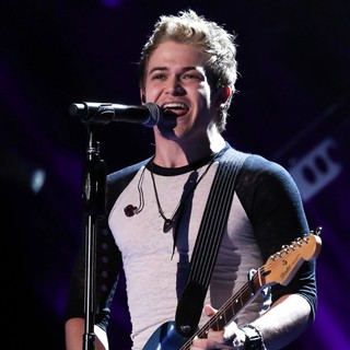 Hunter Hayes in The 2013 CMA Music Festival - Day 2 - hunter-hayes-2013-cma-music-festival-05