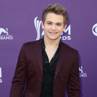 Hunter Hayes in 48th Annual ACM Awards - Arrivals