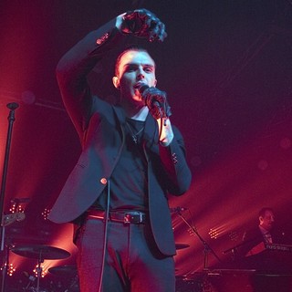 Theo Hutchcraft, Hurts in Hurts Playing A Headline Gig