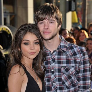 Sarah Hyland, Matt Prokop in The Los Angeles Premiere of Cars 2 - Arrivals