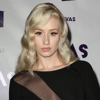 Iggy Azalea in VH1 Divas 2012