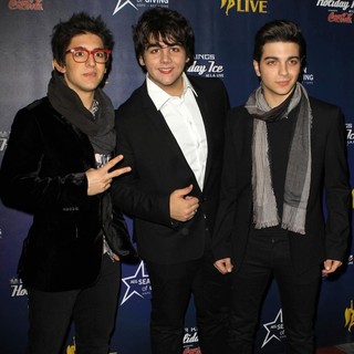 Il Volo in The 4th Annual Holiday Christmas Tree Lighting Ceremony and The Opening of LA Kings