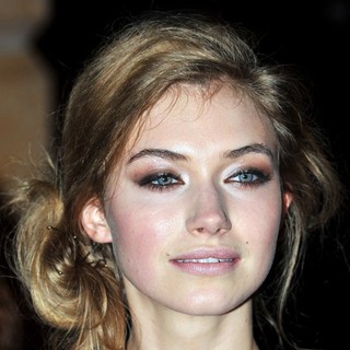 Imogen Poots in The Screening of Cracks - During BFI London Film Festival 2009 - imogen-poots-bfi-london-film-festival-2009-01