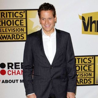 Ioan Gruffudd in The 2011 Critics Choice Television Awards Luncheon - Red Carpet
