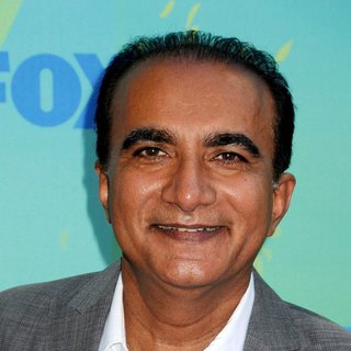 Iqbal Theba in 2011 Teen Choice Awards