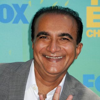 Iqbal Theba in 2011 Teen Choice Awards