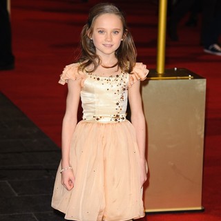Les Miserables World Premiere - Arrivals - isabelle-allen-uk-premiere-les-miserables-02