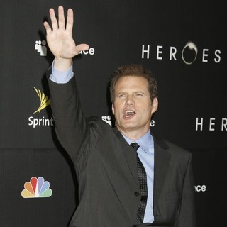 Jack Coleman in Heroes Countdown to The Premiere - jack-coleman-countdown-premiere-heroes-04