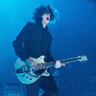 Jack White in Jack White Performing Live