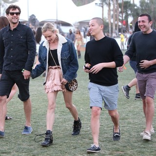 Joshua Jackson in The 2013 Coachella Valley Music and Arts Festival - Week 1 Day 3 - jackson-kruger-2013-coachella-valley-music-and-arts-festival-16