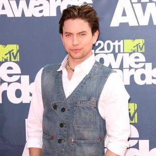 Jackson Rathbone in 2011 MTV Movie Awards - Arrivals