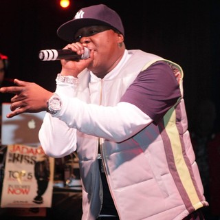 Jadakiss Launches His Album The Last Kiss with A Performance