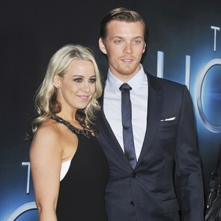 Jake Abel in The Premiere of The Host - Arrivals - jake-abel-premiere-the-host-03