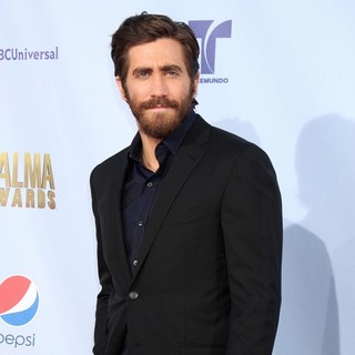 Jake Gyllenhaal in 2012 NCLR ALMA Awards - Arrivals
