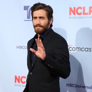 Jake Gyllenhaal in 2012 NCLR ALMA Awards - Arrivals