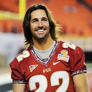 Jake Owen in 2013 Discover Orange Bowl Between The Florida State Seminoles and The Northern Illinois Huskies - jake-owen-2013-discover-orange-bowl-02