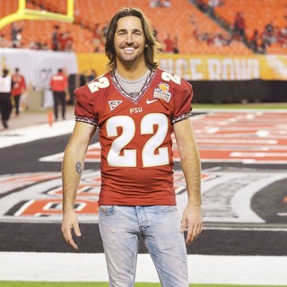 Jake Owen in 2013 Discover Orange Bowl Between The Florida State Seminoles and The Northern Illinois Huskies - jake-owen-2013-discover-orange-bowl-05