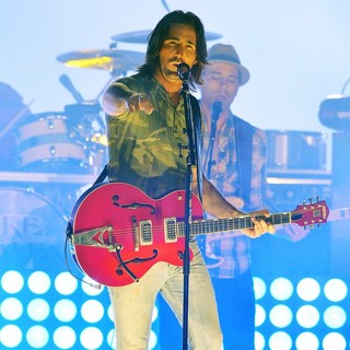 Jake Owen in 2013 Discover Orange Bowl Between The Florida State Seminoles and The Northern Illinois Huskies - jake-owen-2013-discover-orange-bowl-09