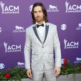 Jake Owen in 48th Annual ACM Awards - Arrivals - jake-owen-48th-annual-acm-awards-02