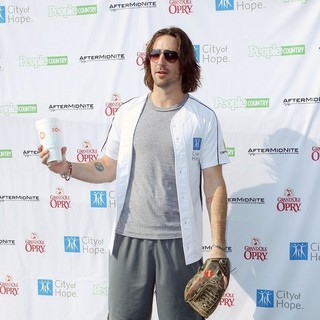 Jake Owen in City of Hope Charity Softball Challenge
