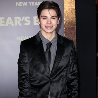 Jake T. Austin in Los Angeles Premiere of New Year's Eve