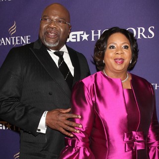 T. D. Jakes, Serita Ann Jamison in BET Honors 2013: Red Carpet Presented by Pantene - Arrivals