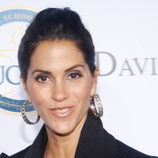 Jami Gertz in The Millennium Ball 2006 - A Fund-Raising Event to Benefit The New Ronald Reagan UCLA Medical Center