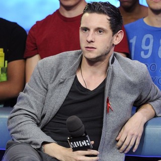 Jamie Bell in MuchMusic's New.Music.Live Promoting Movie The Adventures of Tintin - jamie-bell-muchmusic-s-new-music-live-promoting-tintin-04