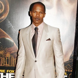 Jamie Foxx in Premiere of The Soloist - Arrivals