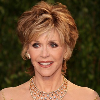 Jane Fonda in 2012 Vanity Fair Oscar Party - Arrivals - jane-fonda-2012-vanity-fair-oscar-party-01