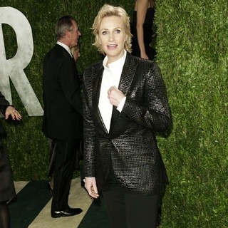 Jane Lynch in 2013 Vanity Fair Oscar Party - Arrivals
