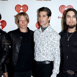 Jane's Addiction in iHeartRadio Music Festival - Day 1 - jane-s-addiction-iheartradio-music-festival-day-1-01
